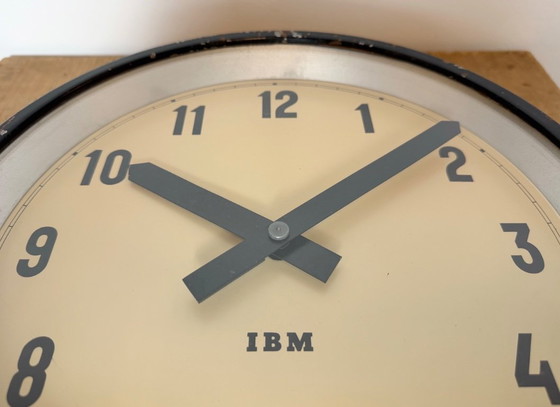 Image 1 of Schwarze Industriewanduhr von IBM, 1950er Jahre