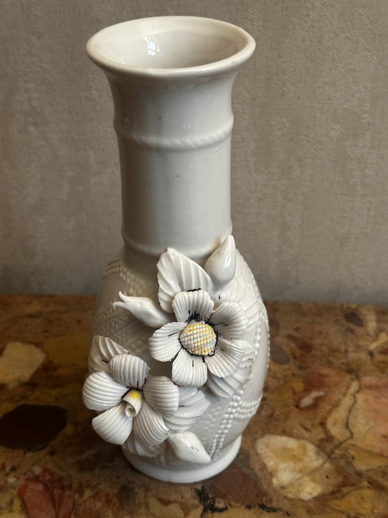 Image 1 of Vintage white ceramic and majolica vase H 21 cm