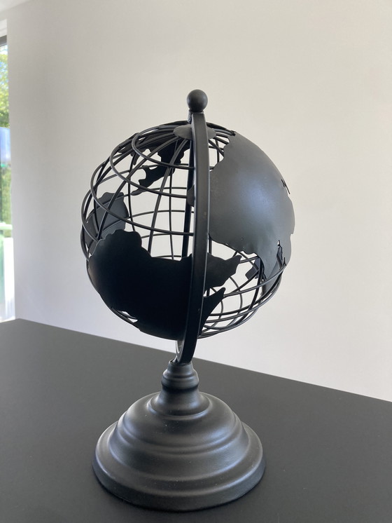 Image 1 of Globe terrestre moderne