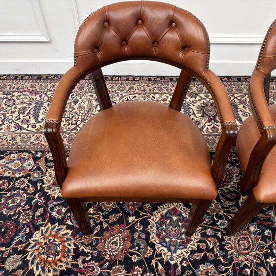 Set Klassische Englische Chesterfield Bürostühle – Sessel, Leather, Wood (photo 6 of 9)