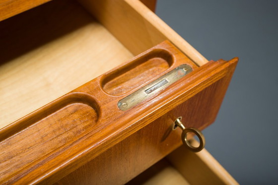 Image 1 of Vintage 77 Executive bureau door Gunni Omann voor Omann Jun, jaren 1960