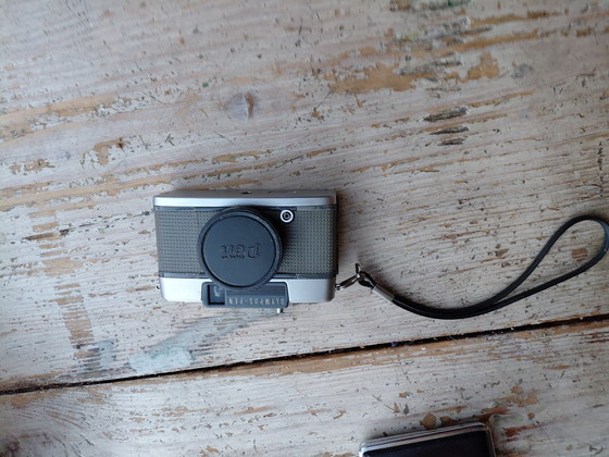 Image 1 of Fotocamera compatta vintage Olympus Pen EE-2 Half-Frame