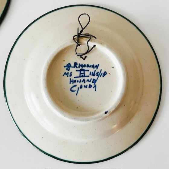 Image 1 of Antieke set handgeschilderde Rhodian sierbordjes Plateelbakkerij Zuid-Holland 1920's