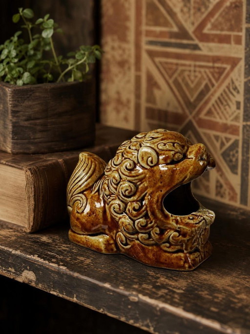 Foo dog asbak van bruin geglazuurd keramiek, vintage jaren 60-70.