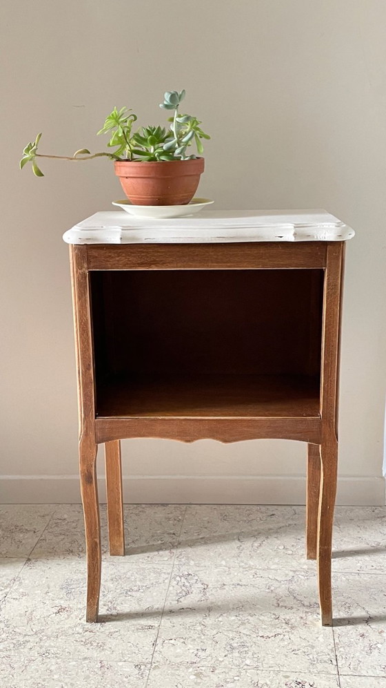 Image 1 of TABLE de Chevet en BOIS Vintage