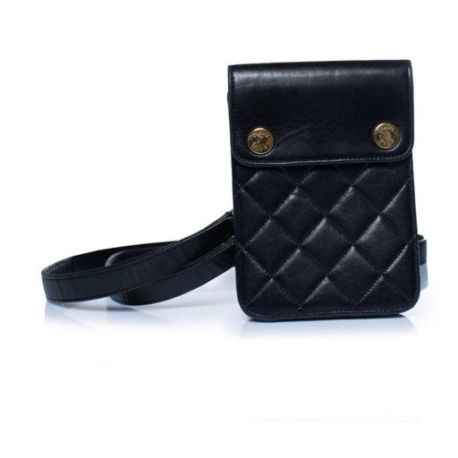 Chanel, mini borsa a tracolla in pelle trapuntata
