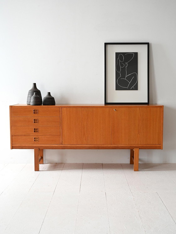 Image 1 of Buffet scandinave en chêne vintage avec tiroirs et portes