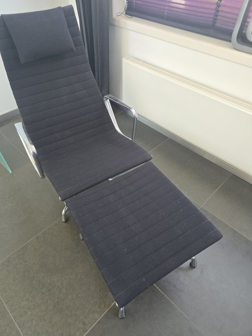 Vitra Eames DSX mit Fußhocker – verstelbare relaxstoel, Chrome