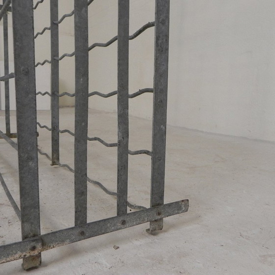 Image 1 of Casier à vin rigide Steel Fer pour 300 bouteilles, années 1950