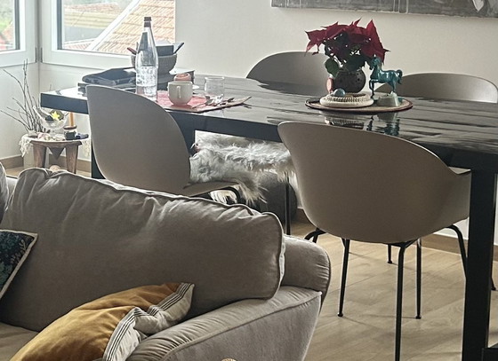 Image 1 of Set di sedie da pranzo di design Gubi (2x Scarabeo, 2x Pipistrello)