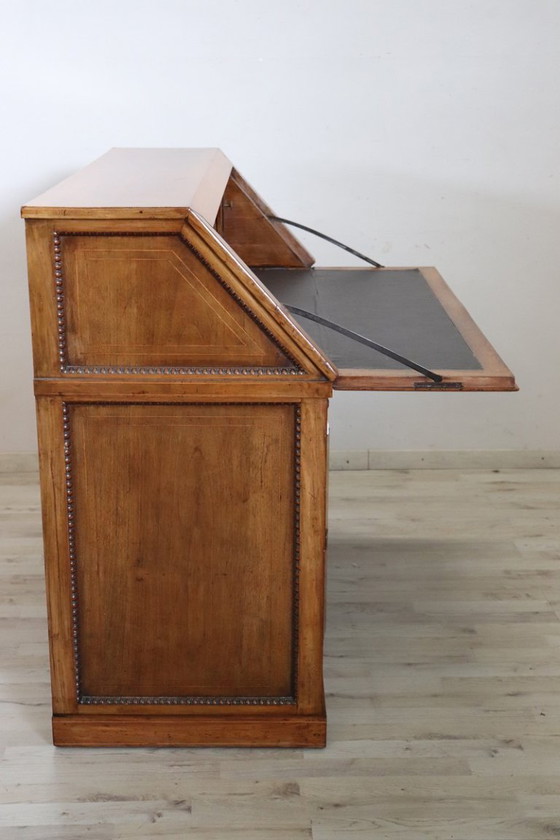 Image 1 of Antiker Nussbaum-Schreibtisch, Italien 19.