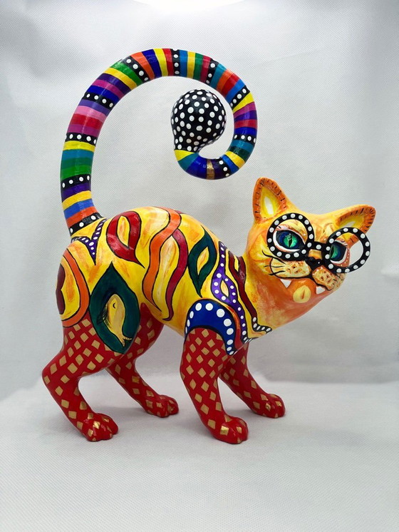 Image 1 of Una bellissima statuina magica a forma di gatto. Realizzata a mano dall'artista.