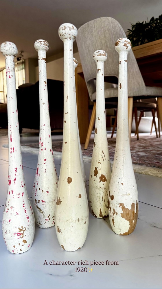 Image 1 of Ensemble unique de massues de gymnastique anciennes (vers 1920) – de caractère et décoratives