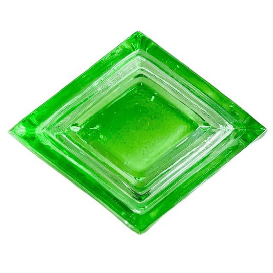 Image 1 of Elegante portacipria tedesco vintage Portagioie in cristallo verde smeraldo anni '40