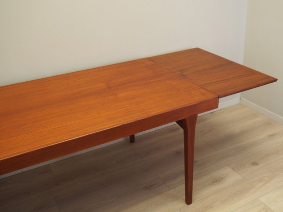 Image 1 of Table en teck, design danois, années 1970, production : Danemark