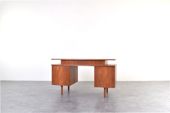 Escritorio de teca de mediados de siglo, década de 1960. – Wood (photo 8 of 18)
