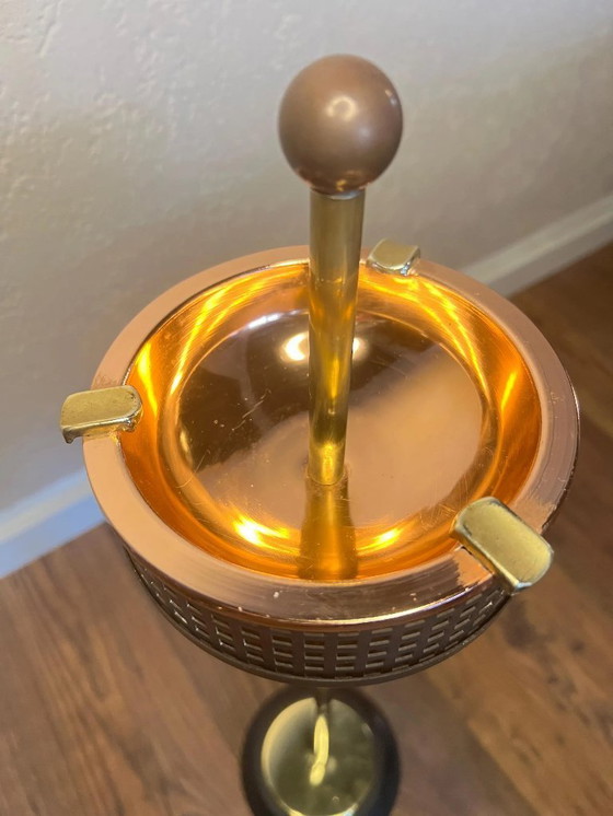 Image 1 of Posacenere Mid Century 1960 - Germania, in ottone e metallo. In nero, oro rosa e ottone patinato