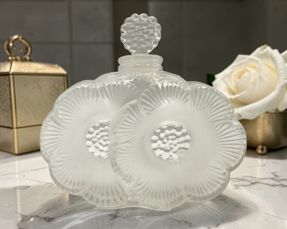 Image 1 of Lalique - Flacon de Parfum "Deux Fleurs"