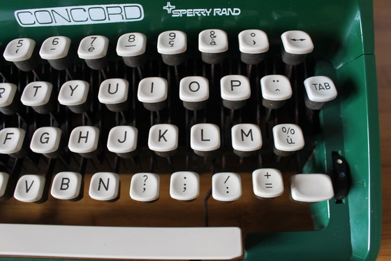 Image 1 of Remington Concord typemachine