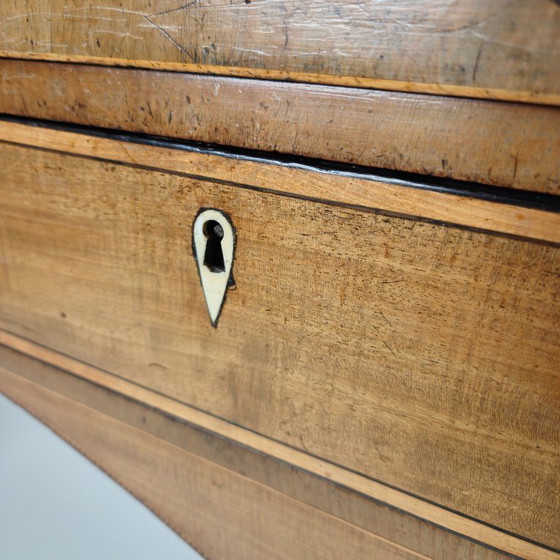 Image 1 of Engels dressoir in Georgische Revival-stijl – begin 19e eeuw