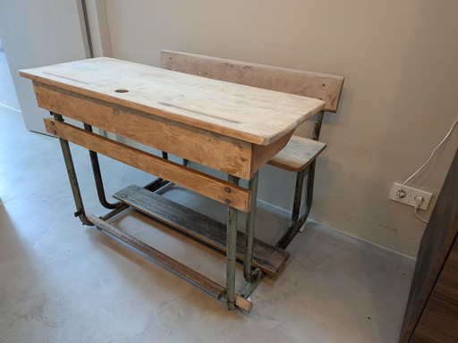 Bureau d'école rétro