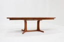 Tavolo da pranzo ovale allungabile vintage danese in teak massello