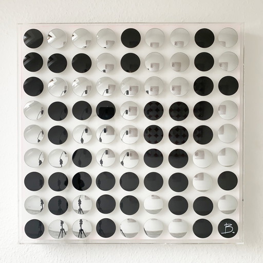 Objet mural S-GO-001 de LJ Billion