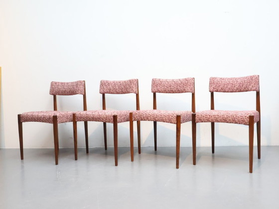 Image 1 of Chaises vintage en palissandre, nouveau revêtement