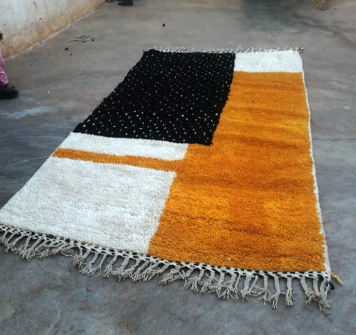Alfombra bereber marroquí de 250 cm x 120 cm.