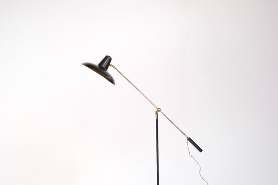 Image 1 of Franse staande lamp uit het midden van de vorige eeuw - jaren 50