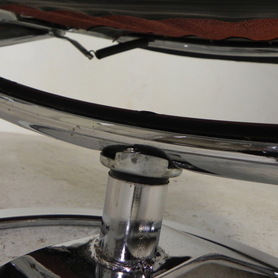 Image 1 of Poltrona Leolux, poltrona girevole con rivestimento in pelle bianca, anni '60