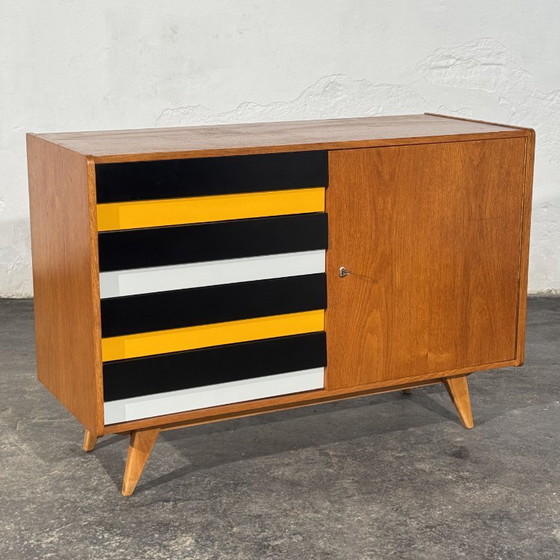 Credenza U-450 di Jiří Jiroutek per Interier Praha, anni '60 – Credenze, Legno (photo 11 of 13)