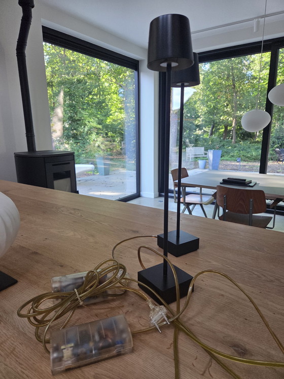 Image 1 of Twee stuks anta leuchten -cut - minimalistische tafellampen