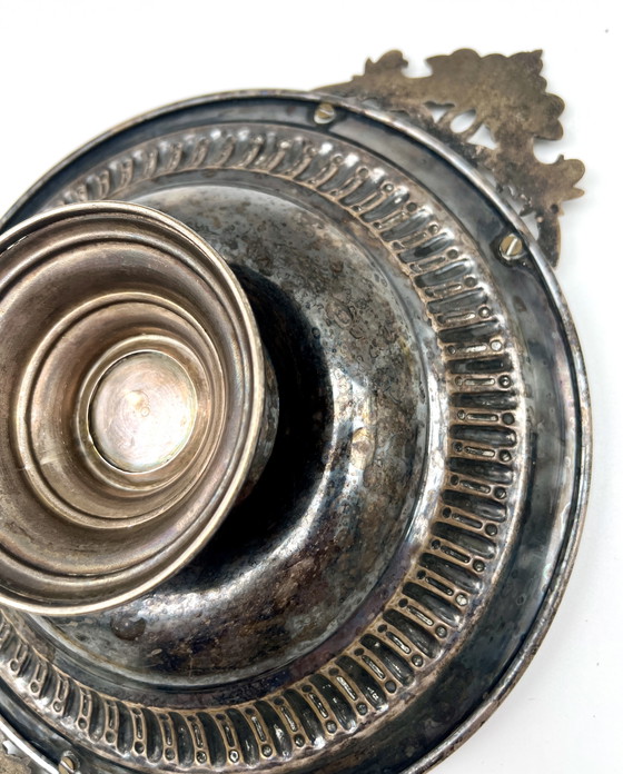 Image 1 of Ciotola con piede placcata in argento e manici rocaille – stile storicista