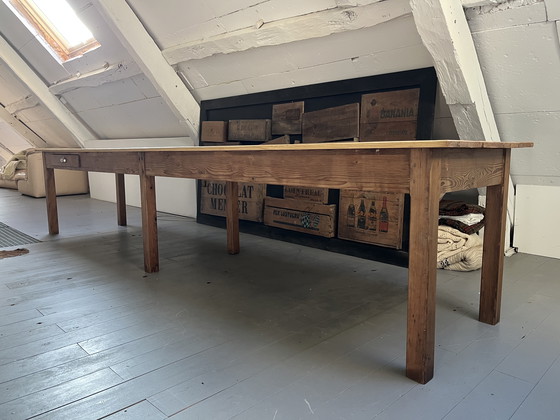 Image 1 of 4-Meter-Esstisch aus Kiefernholz