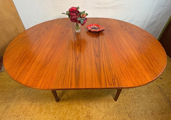 Image 1 of Mid Century Retro Teak Round Extending Dining Table by Nathan 1960–1970  A stunning mid century modern teak extending dining tab