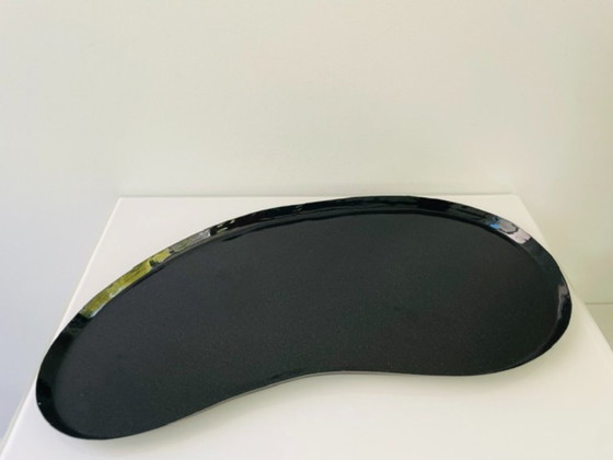 Image 1 of Ensemble de plateaux en métal noir au design organique