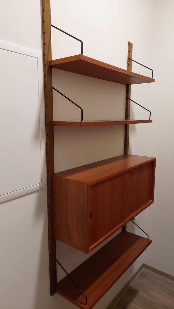 Image 1 of Sistema di pareti in due parti Poul Cadovius