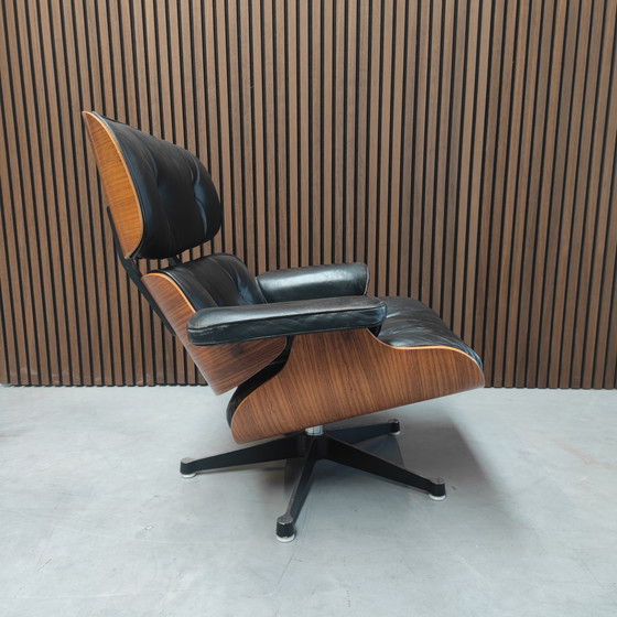 Image 1 of Vitra Eames Lounge Chair