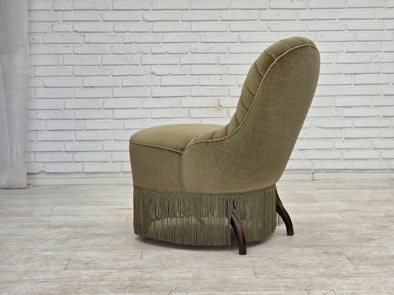 Image 1 of Dänischer Sessel aus den 1960er Jahren, originaler grüner Möbelveloursbezug.