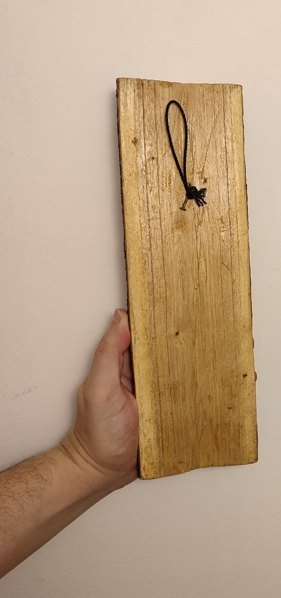 Image 1 of 4 handgefertigte Figuren aus Holzstämmen