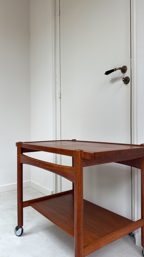 Image 1 of Vintage Deense trolley / serveerwagen ontworpen door Hans J. Wegner