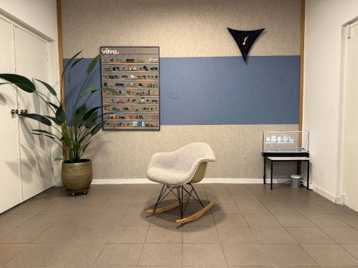 Herman Miller | Eames | RAR | Crème Fiberglass & Grijze Bouclé | 2 Stuks – schommelstoelen, Metal, Textile