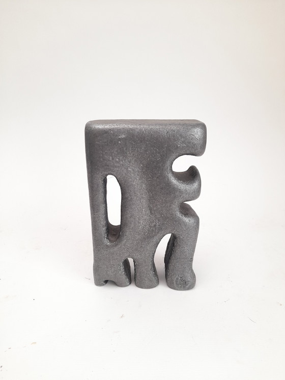 Image 1 of Brutalistische sculptuur van een gestileerde leeuw door Willy Ceyssens.