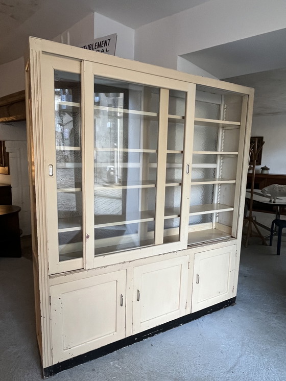 Image 1 of Meuble vitrine de magasin Années 50