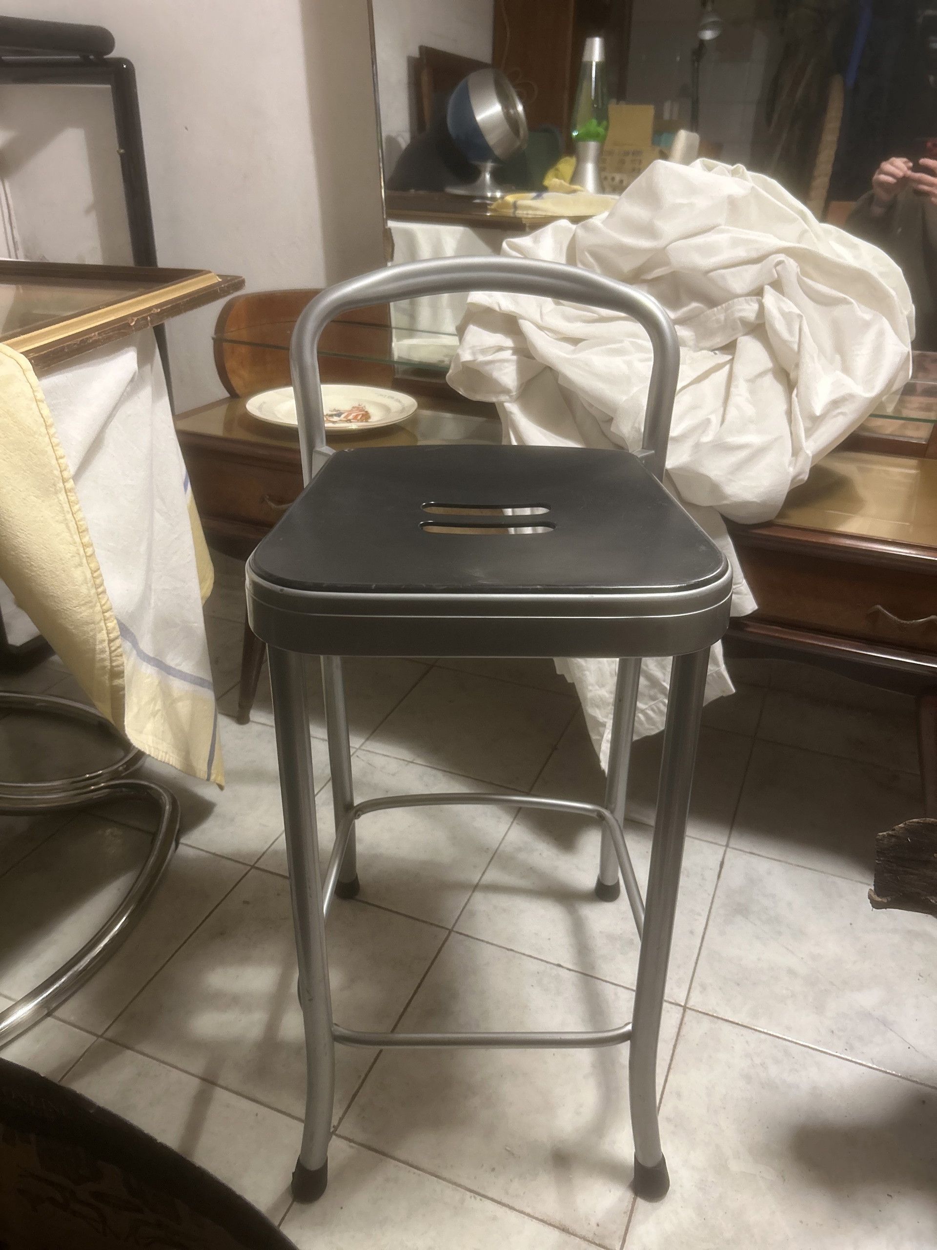 スツール MAUNA-KEA' BARSTOOL by VICO MAGISTRETTI Vico magistretti per kartell “MAUNA KEA” sgabello-bar | €320 | Whoppah