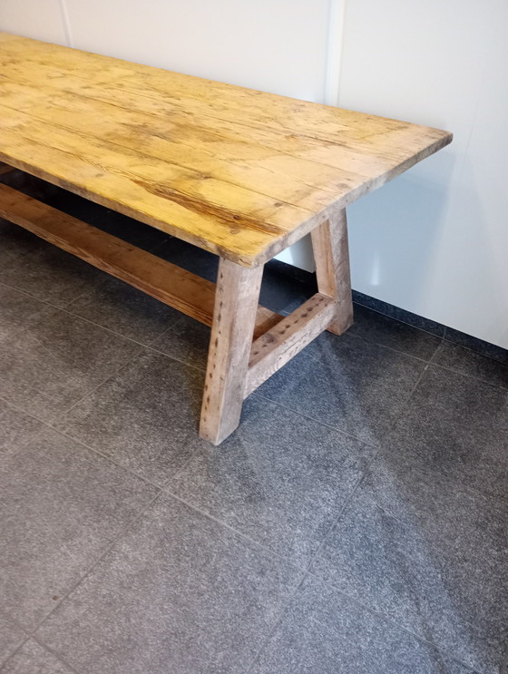 Image 1 of Industriële massieve houten eettafel 
