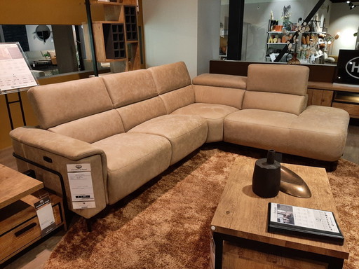 Dolcedo - electrically adjustable