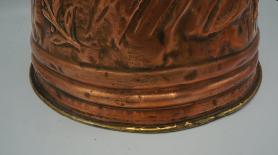 Image 1 of Soporte para paraguas de cobre antiguo, cubo de carbón para pellets, kit de pellets con relieve de Rembrandt