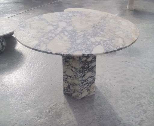 Runder Esstisch aus Viola Calacatta-Marmor